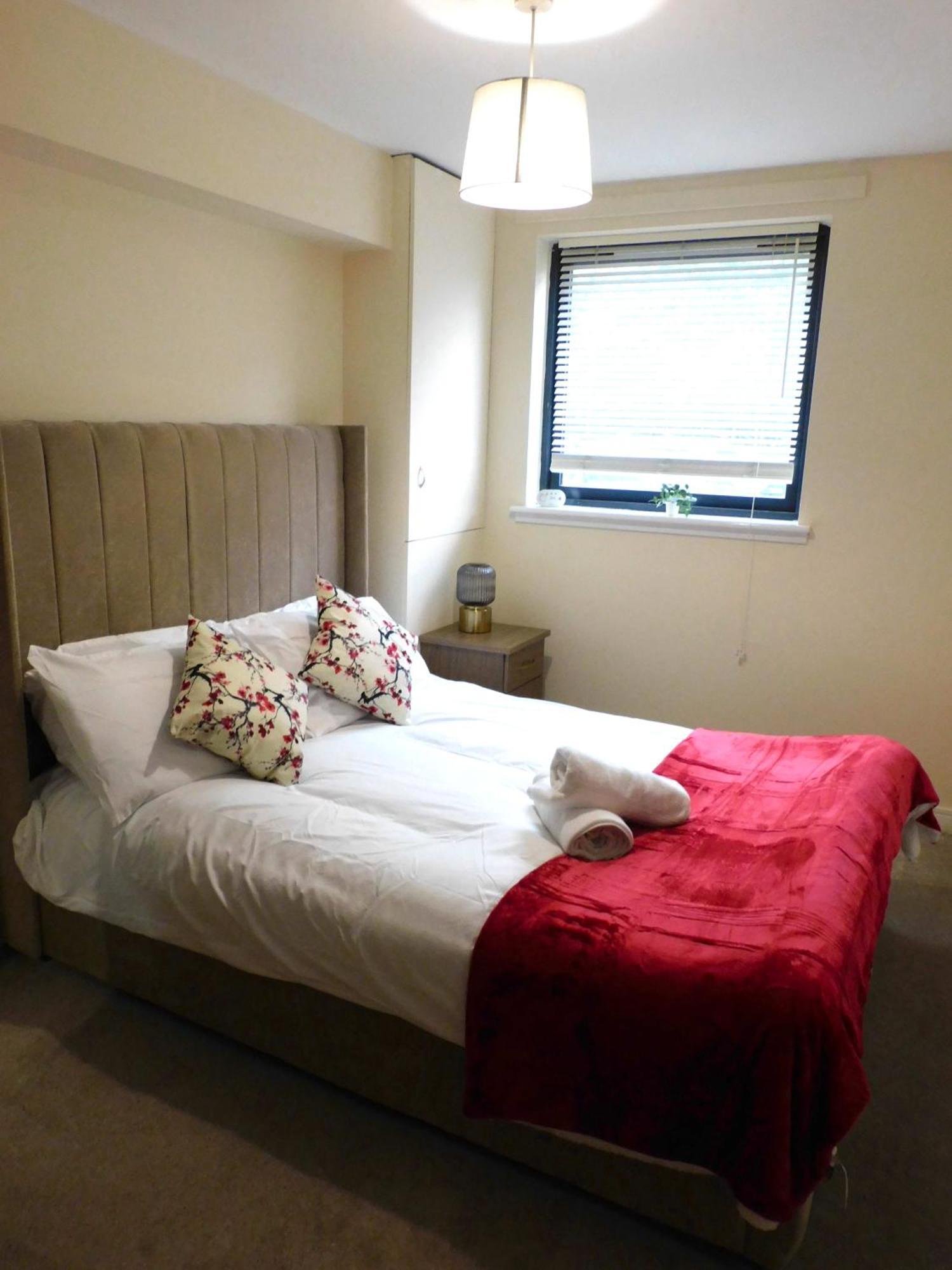 Fabulous 2 Bed Apt 10 Mins From City Centre Glasgow Bagian luar foto